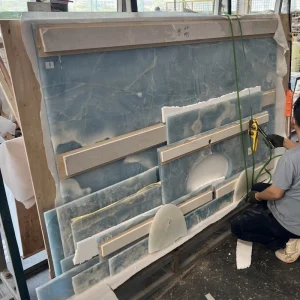 blue-onyx-slab-crate-packing-process