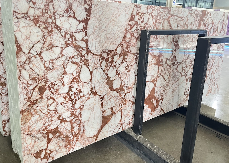 calacatta-burgundy-marble-slab