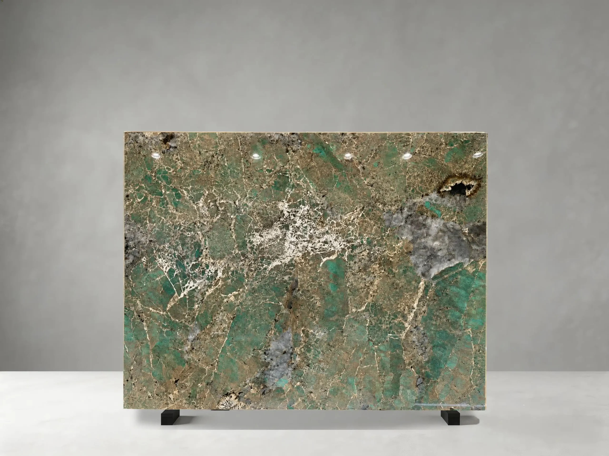 amazon-blue-granite-slab-green-blue-mineral-pattern-03.webp amazon blue granite slab with green blue mineral pattern for custom stone projects