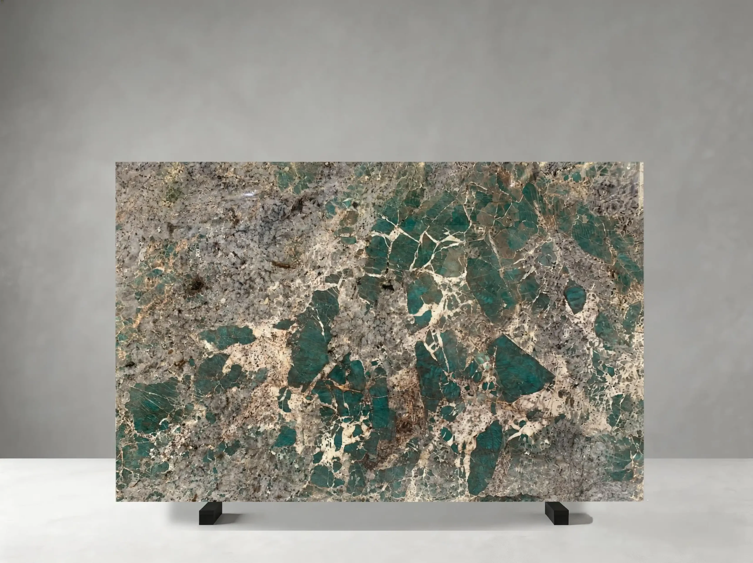 amazon-green-granite-slab-grey-mineral-texture-04.webp amazon green granite slab grey mineral texture natural stone surface