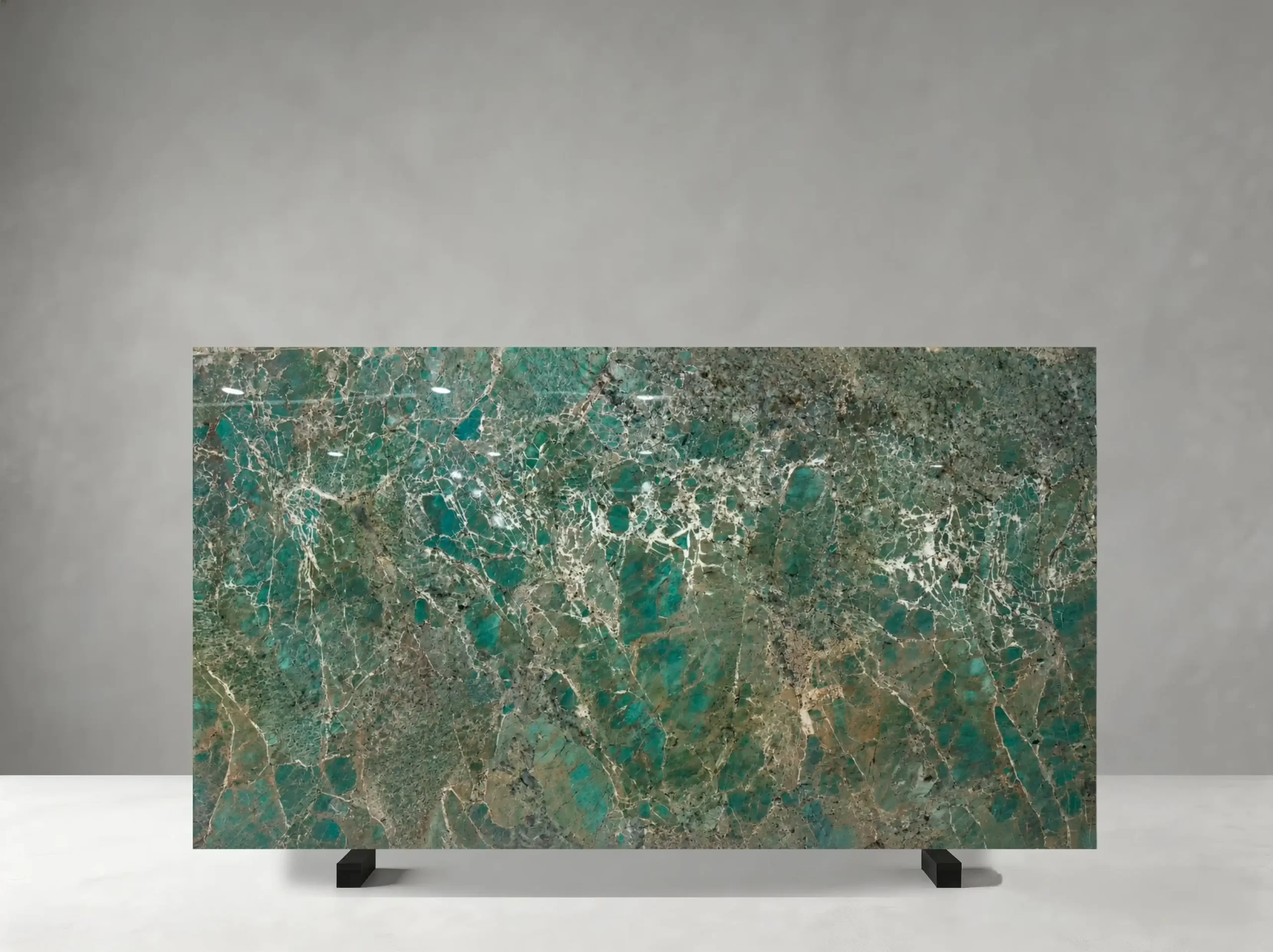 amazon-green-marble-slab-grey-mineral-movement-04.webp amazon green marble slab grey mineral movement natural stone surface
