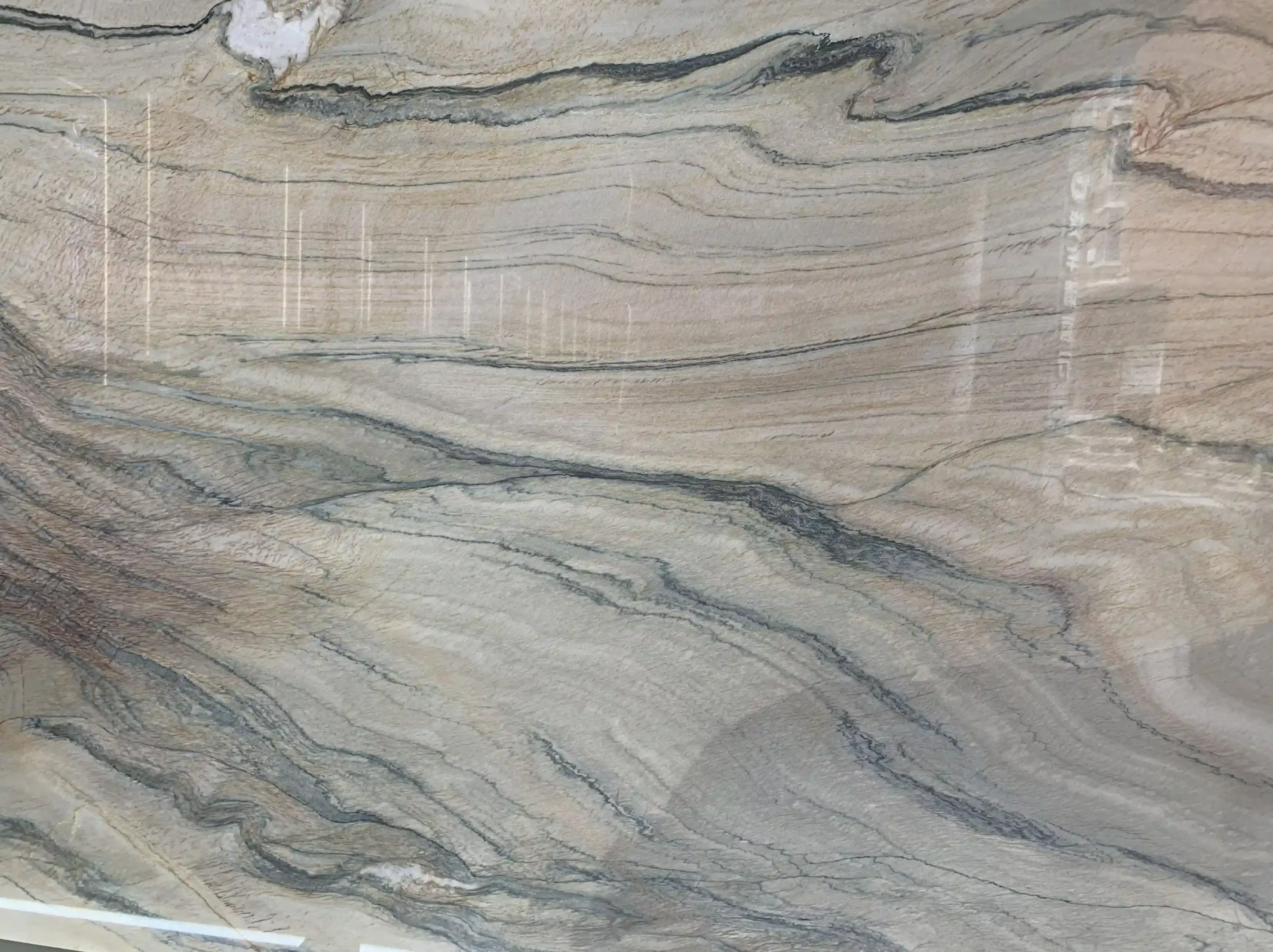 aquarella-quartzite-luxury-interior-wall-floor-application-05.webp aquarella quartzite wall and floor application for luxury interior project