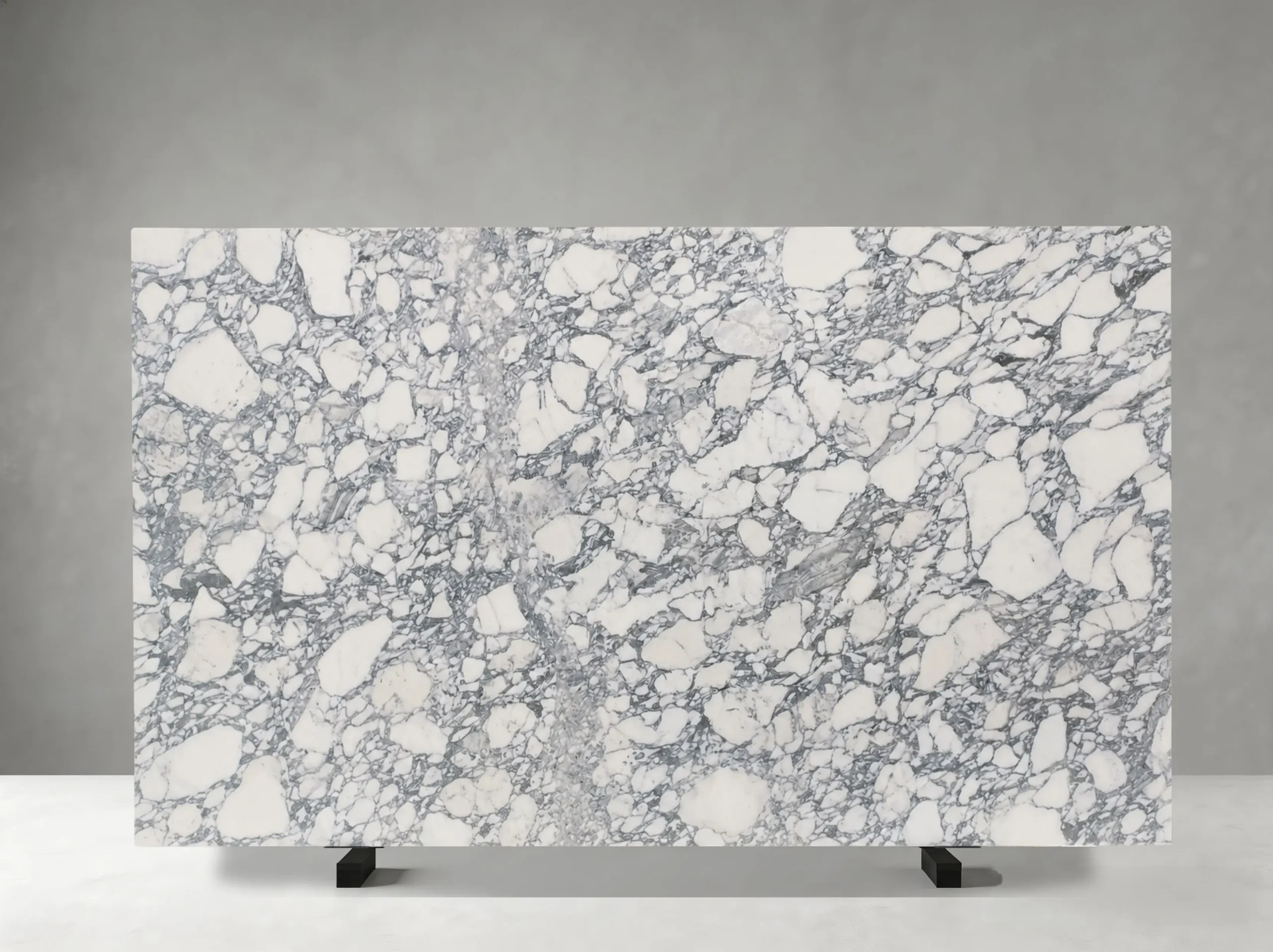 arabascato-bianco-marble-breccia-pattern-slab-04.webp arabascato bianco marble breccia pattern slab for luxury wall cladding