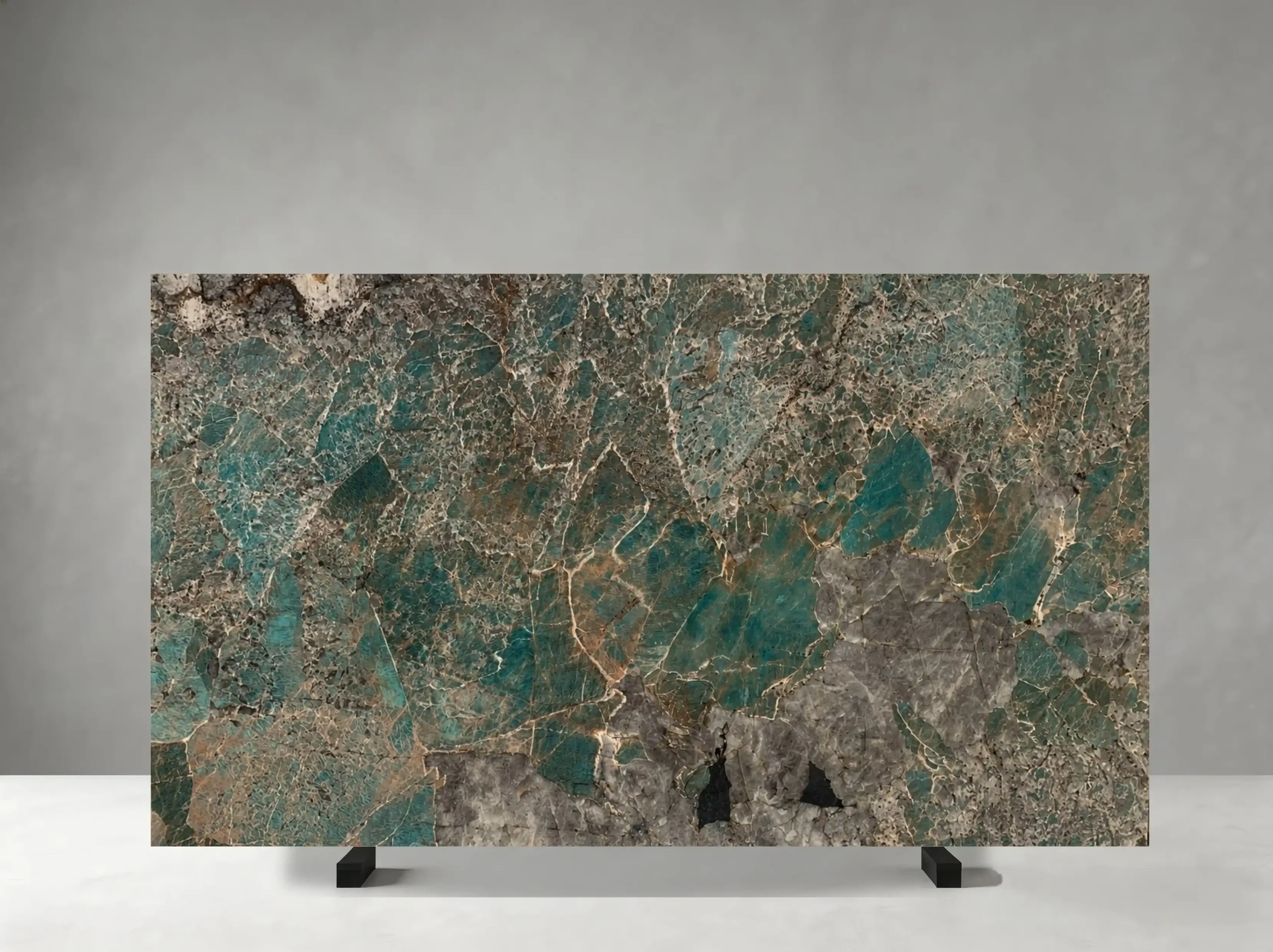 granito-verde-amazonas-granite-slab-green-crystal-03.webp granito verde amazonas granite slab green crystal texture for walls and island tops