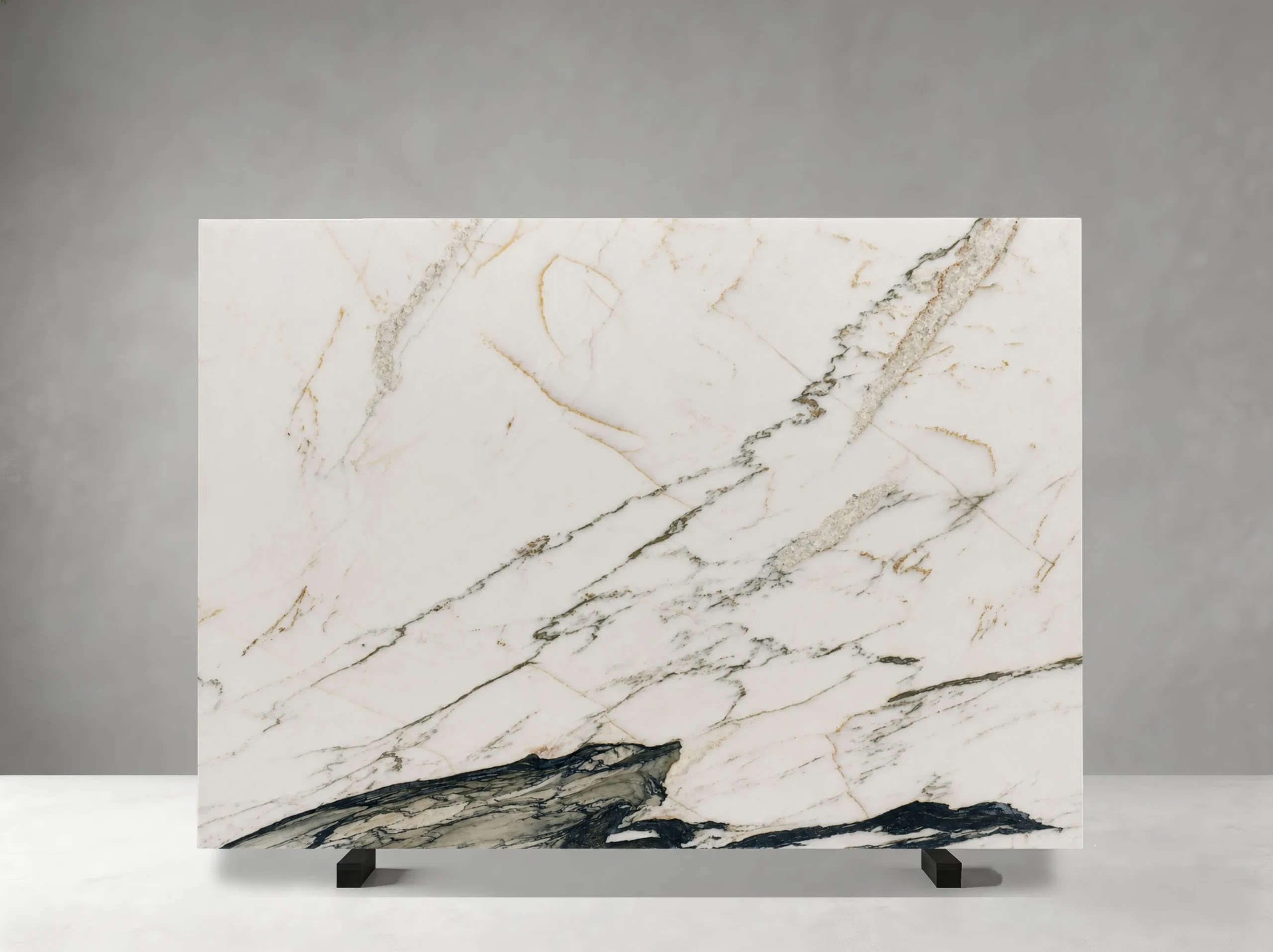 oriental-fish-belly-white-marble-slab-diagonal-vein-04.webp oriental fish belly white marble slab with diagonal grey gold veins