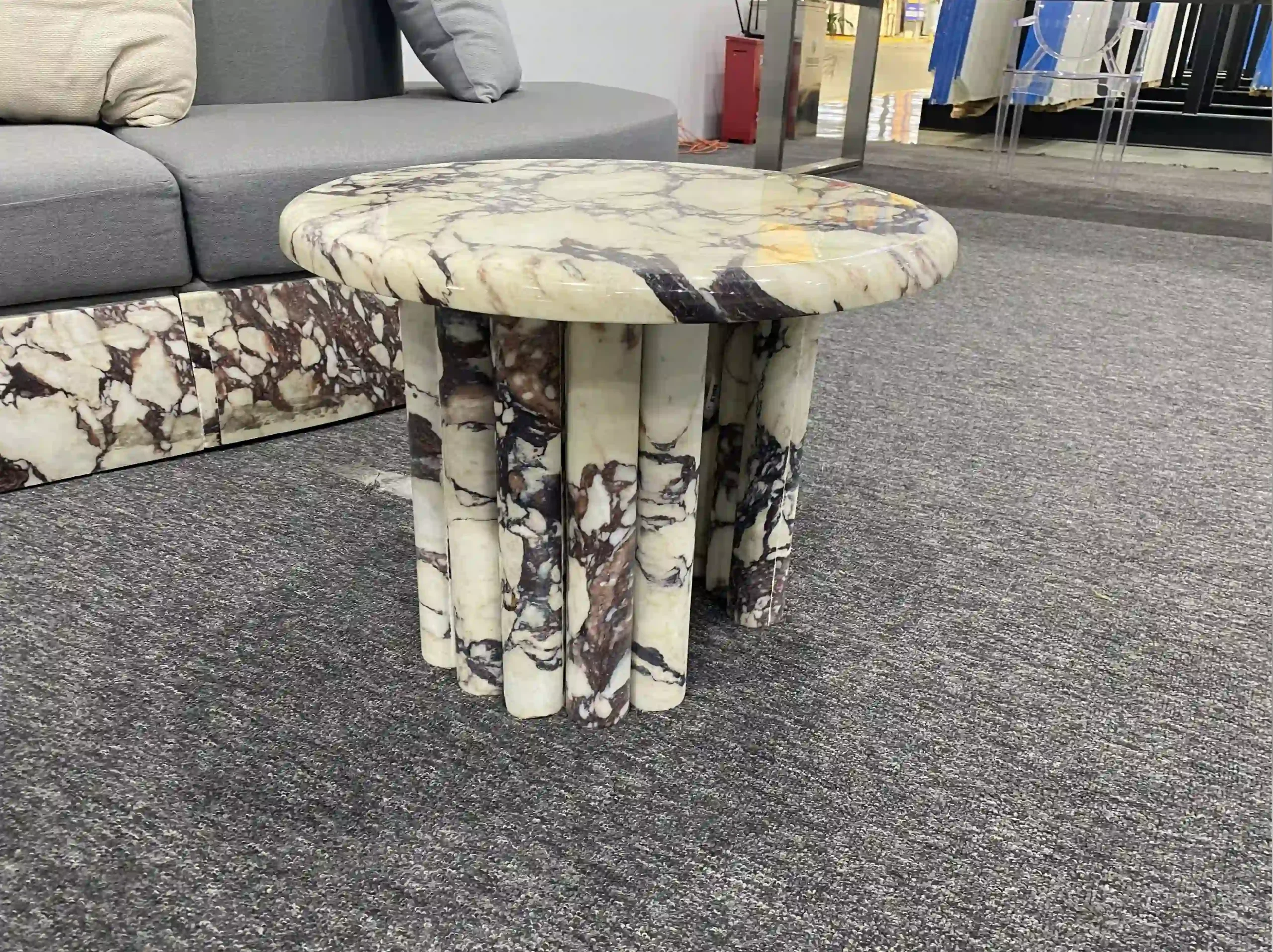 breccia-violetta-marble-round-table-01.webp breccia violetta marble round table with burgundy violet breccia pattern