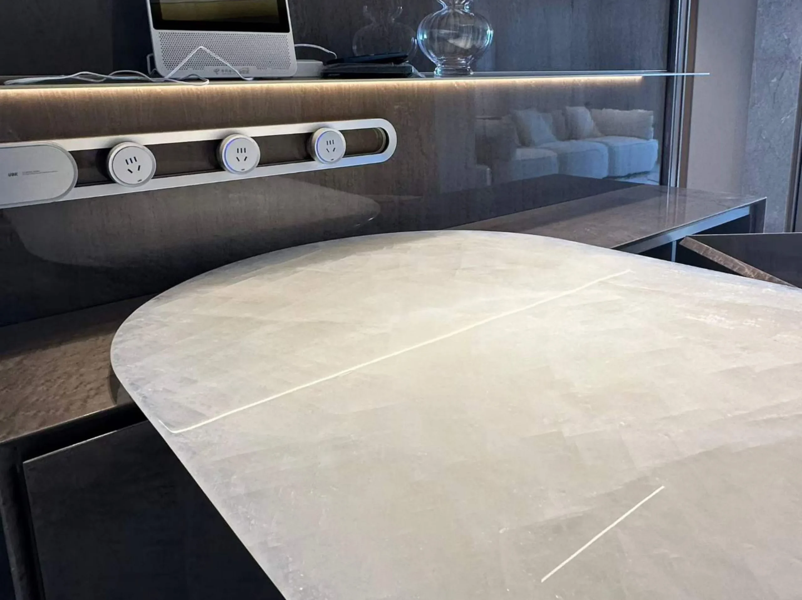 cristallo-quartzite-custom-table-top-01.webp cristallo quartzite custom table top with polished translucent white crystal texture