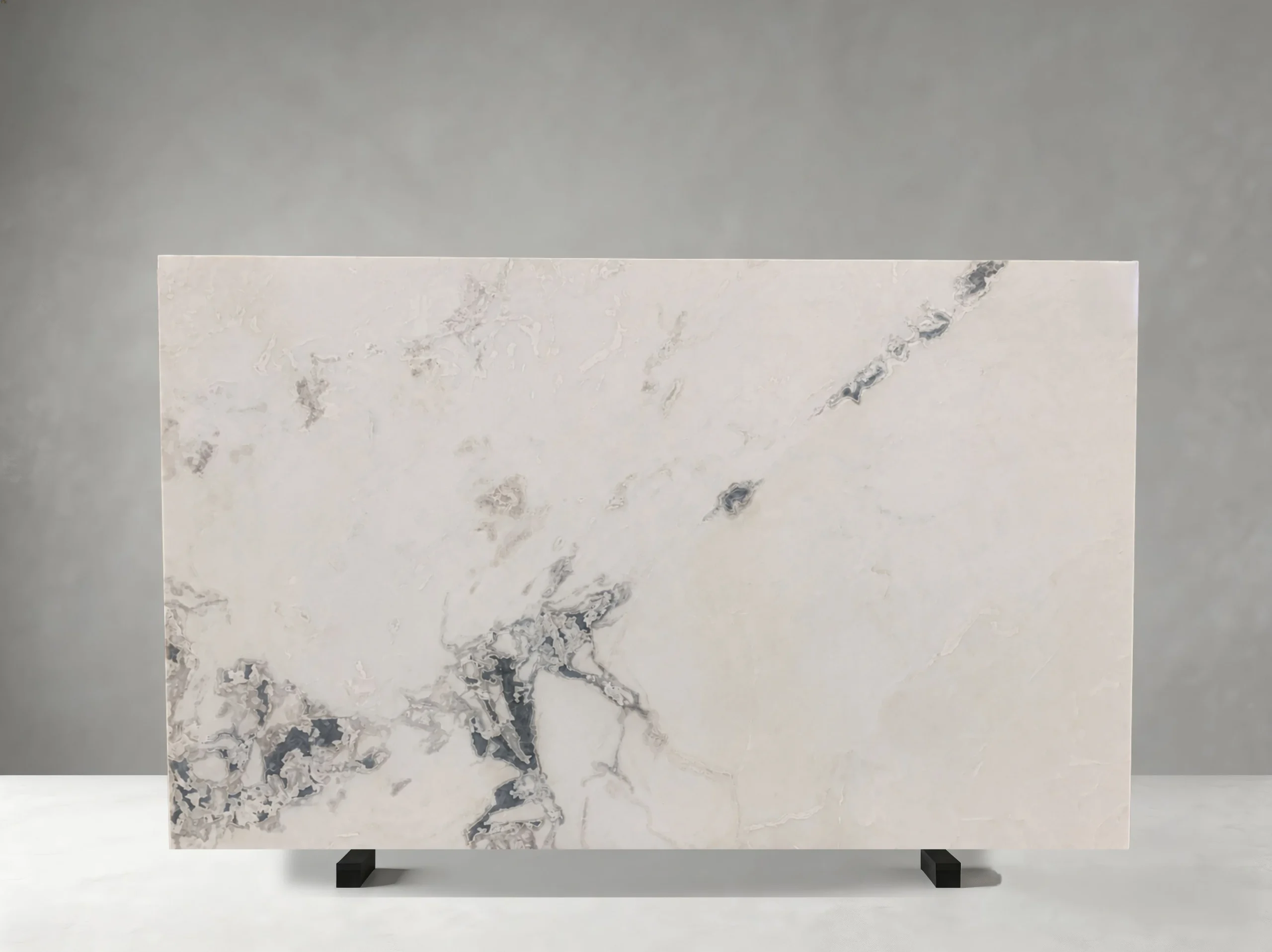 damasco-white-marble-slab-soft-white-pattern-05.webp damasco white marble slab soft white pattern natural marble