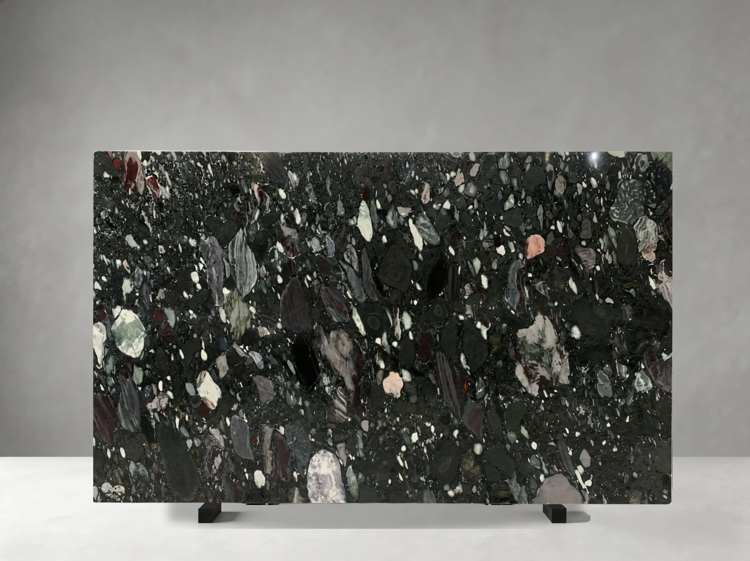 green-colorful-granite-slab-dark-green-pattern-04.webp green colorful granite slab dark green pattern for counters and table tops