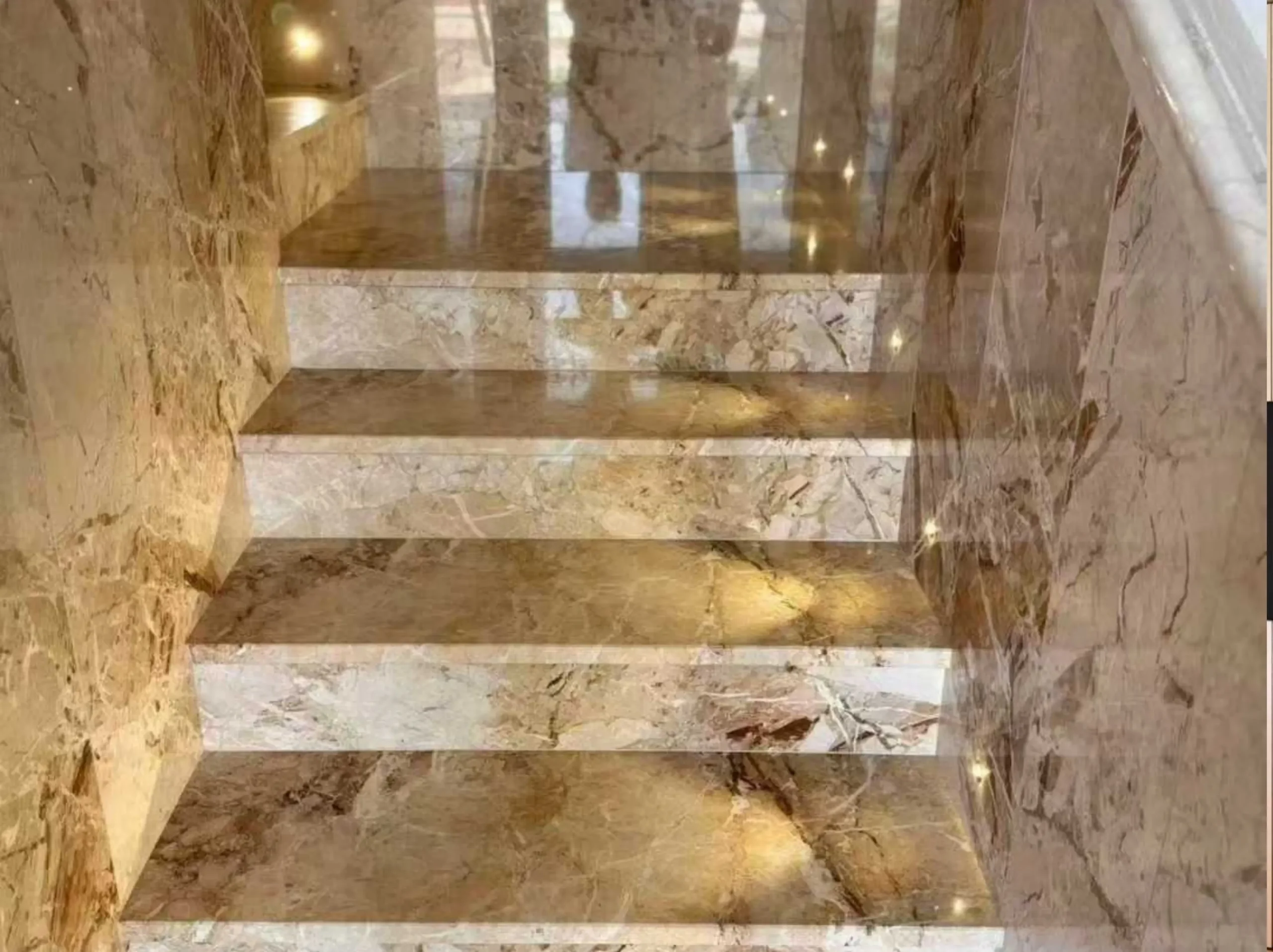 marmi-ceppo-di-sicilia-marble-staircase-wall-cladding-01.webp marmi ceppo di sicilia marble staircase wall cladding with soft beige breccia texture