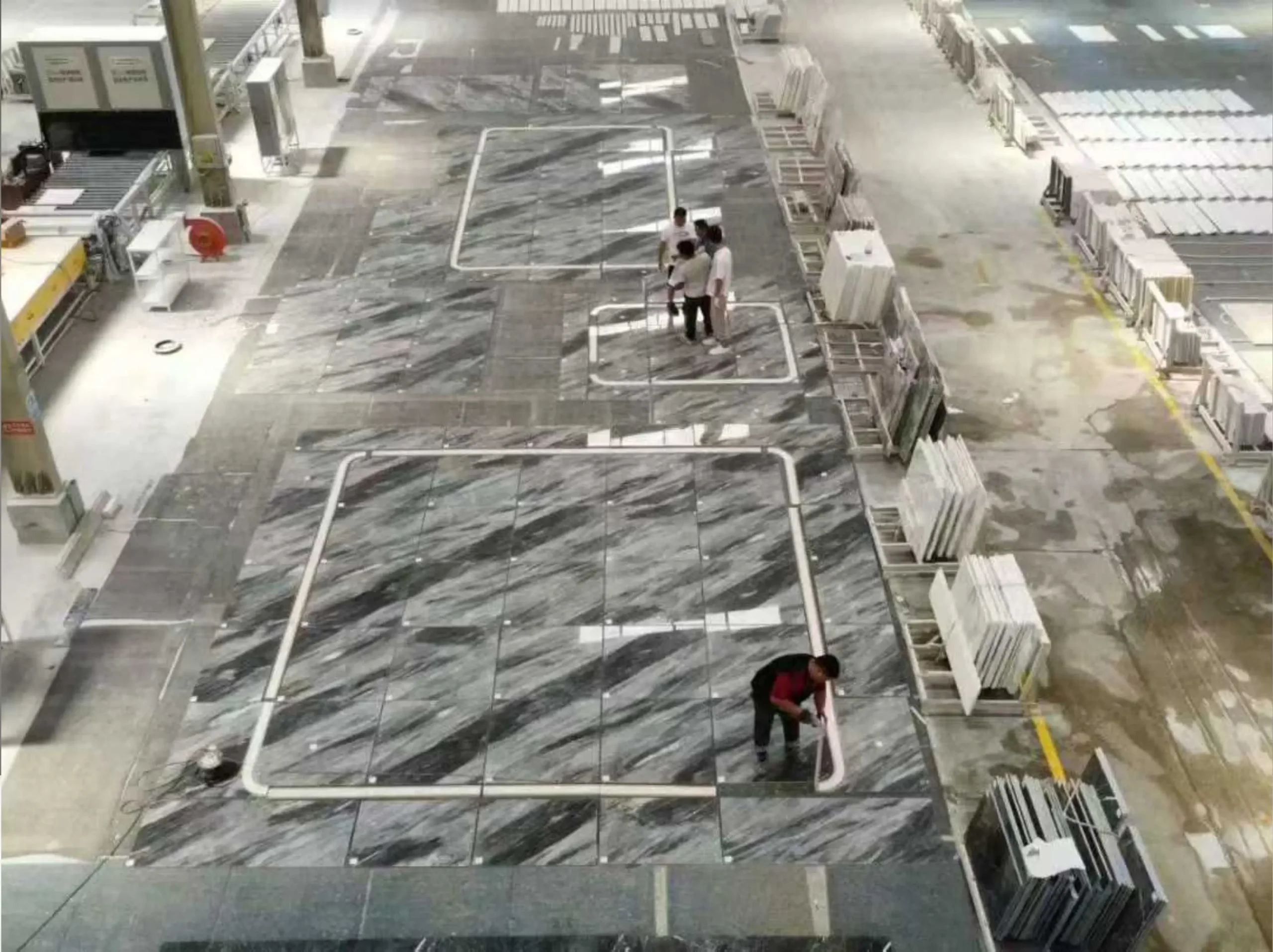 bardiglio-nuvolato-marble-floor-tiles-dry-layout-02.webp Bardiglio Nuvolato Marble floor tiles arranged in a factory dry layout