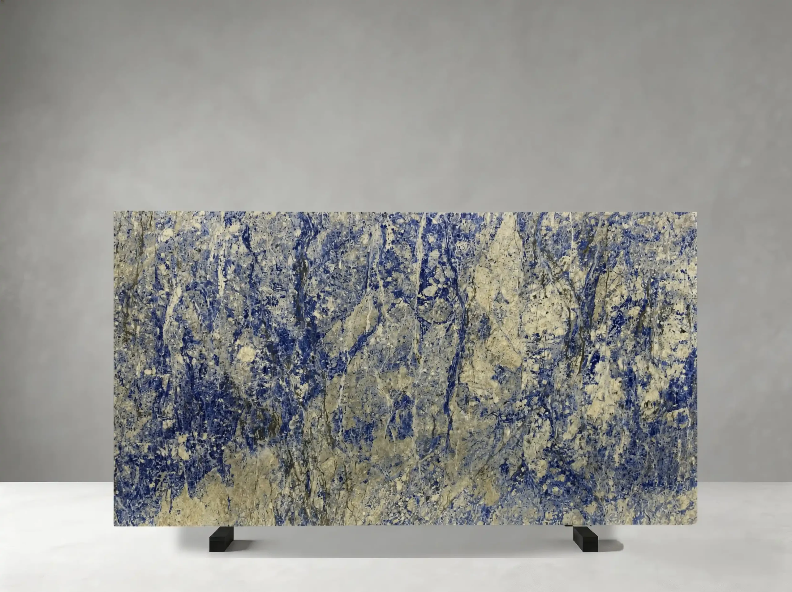 royal-blue-sodalite-marble-slab-blue-cream-veining-04.webp royal blue sodalite marble slab with blue cream beige flowing mineral veining