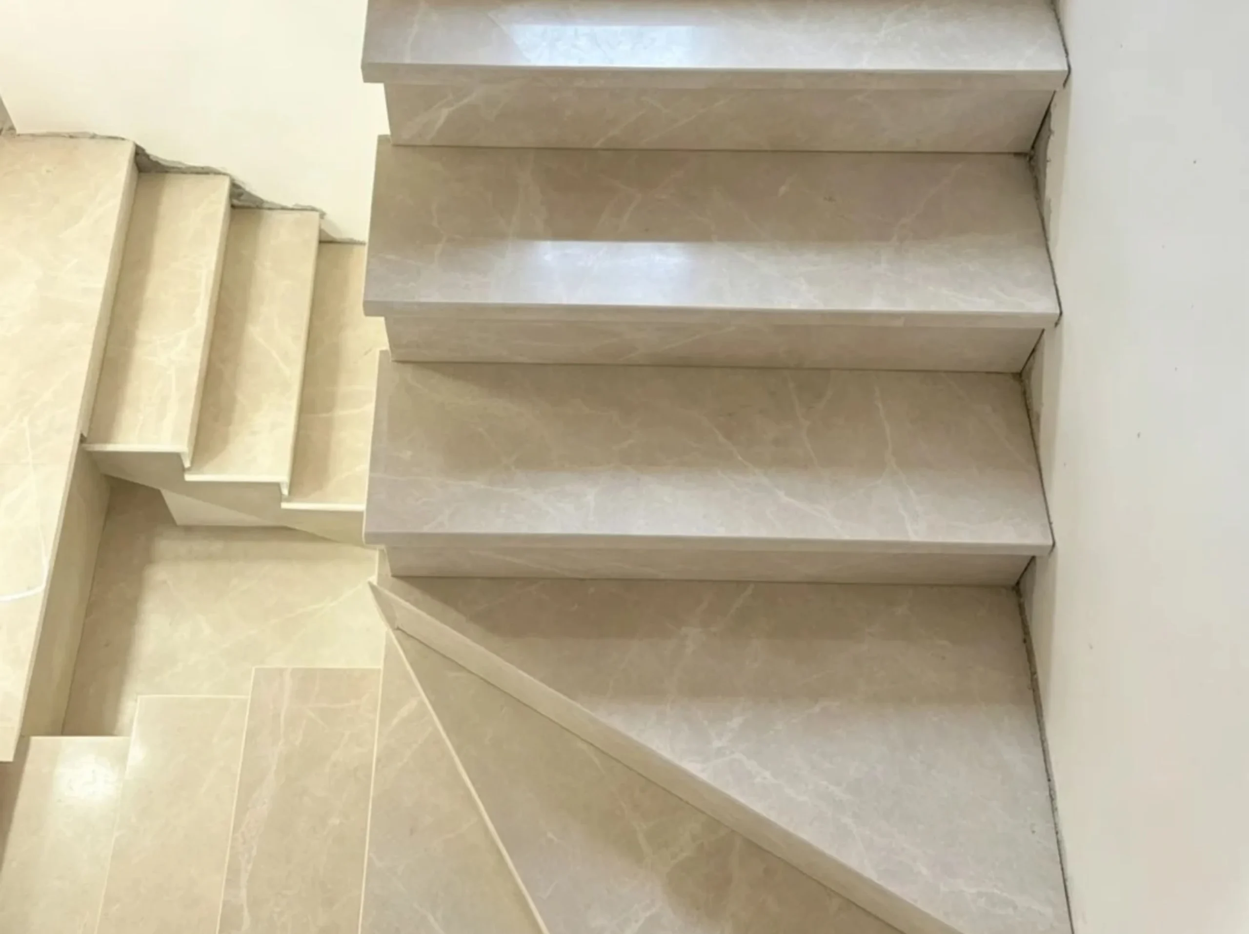 Bayiluyan Beige Marble staircase treads and risers